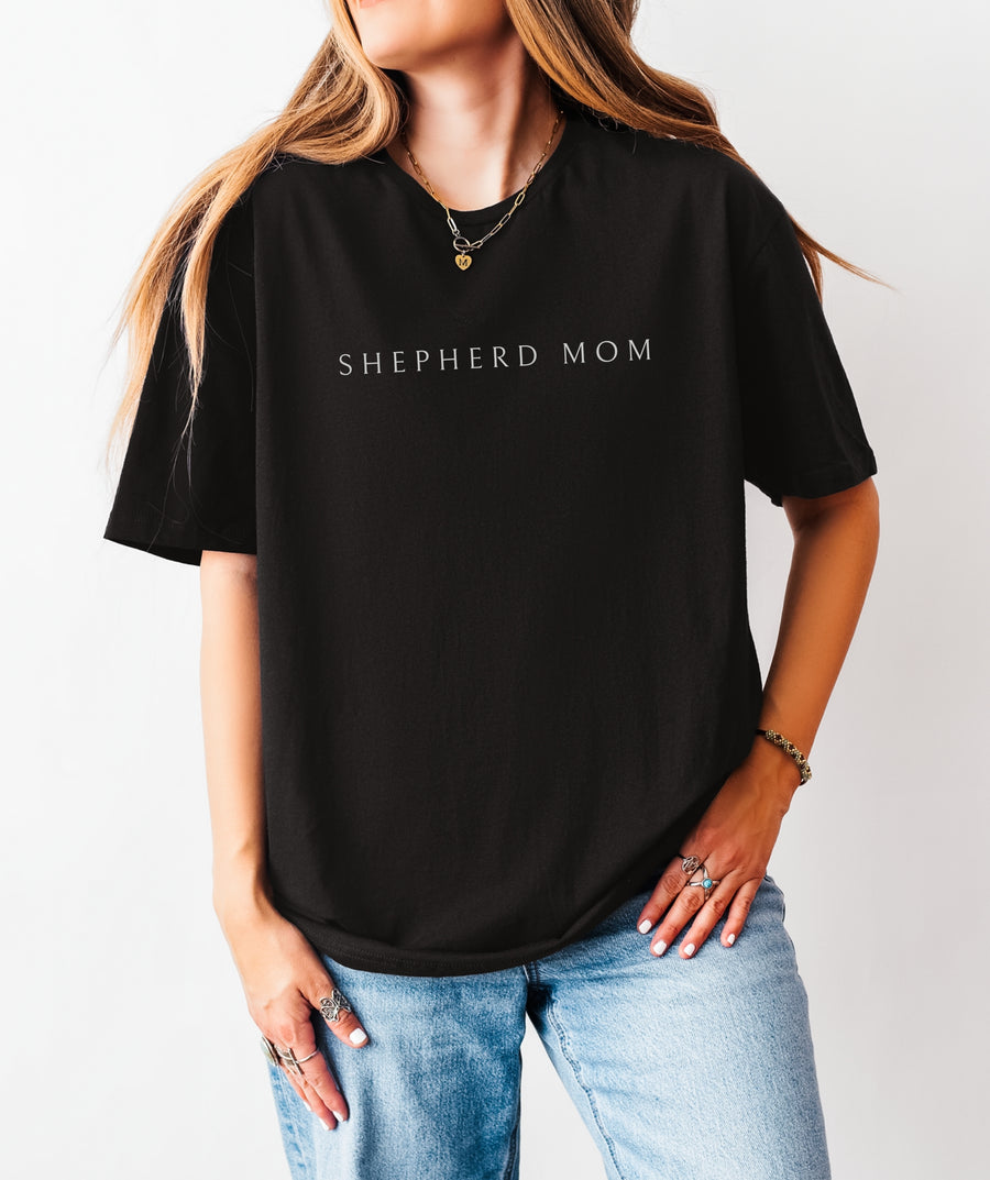Minimalist Shepherd Mom T-Shirt